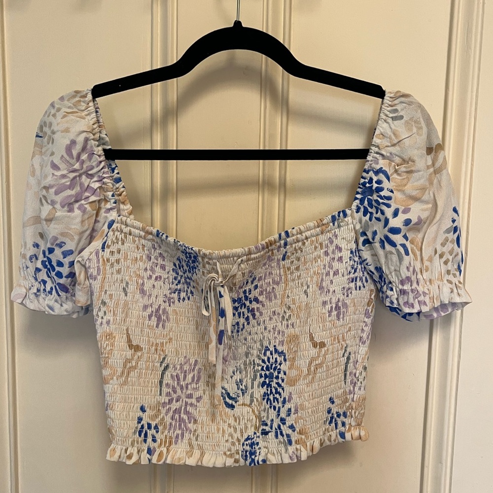 Short sleeved cropped top from Aritzia